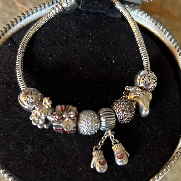 Christmas bracelet - Picture 2 of 2